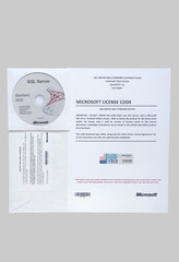 SQL Server 2022 Standard Unlimited Cores & unlimited User CALs License & DVD