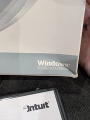 Intuit Quicken 2003 Deluxe For Windows PC CD Win 95/98/2000/Me/XP