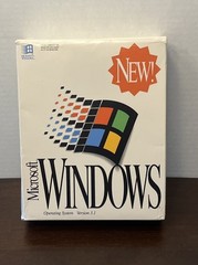 Microsoft Windows 3.1 On 6 3.5″ Floppy Disks With User’s Guide Manual